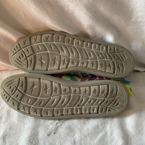 Lil Bobs from Sketchers Girls Size 4.5 Sequins Rainbow Colored Slip-On Shoes - Picture 5 of 6